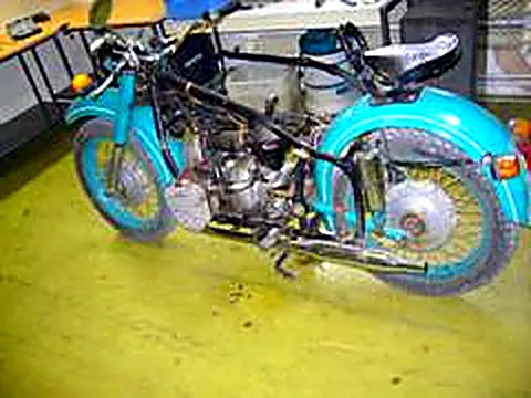 K-750M — remont silnika — zdjęcie