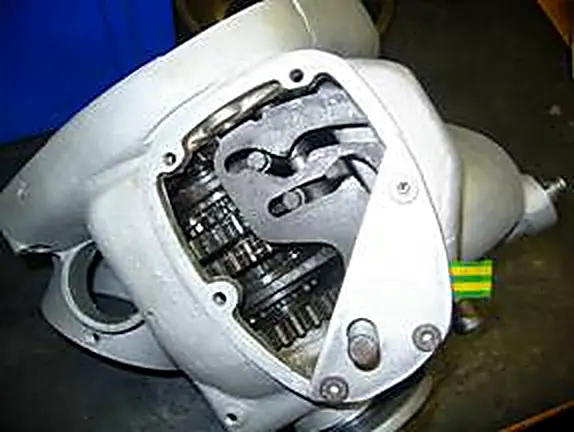 K-750M — remont silnika — zdjęcie