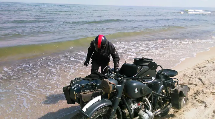 Piach wciąga, czyli IV Zlot BMW R75 i Zündapp KS750 — zdjęcie