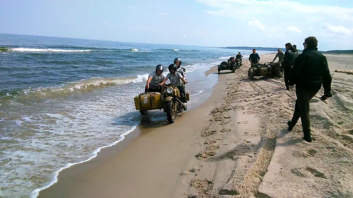 Piach wciąga, czyli IV Zlot BMW R75 i Zündapp KS750 — zdjęcie